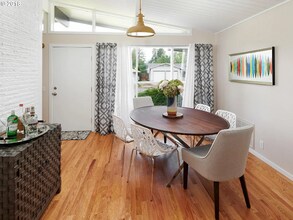 12920 SW Faircrest St in Portland, OR - Building Photo - Building Photo