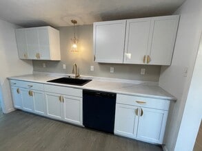 2527 Riverside Dr in South Bend, IN - Foto de edificio - Building Photo