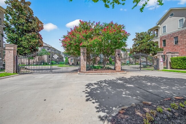property at 7926 Stoneyway Dr