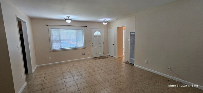 217 E Hermosa St in Santa Maria, CA - Building Photo - Building Photo