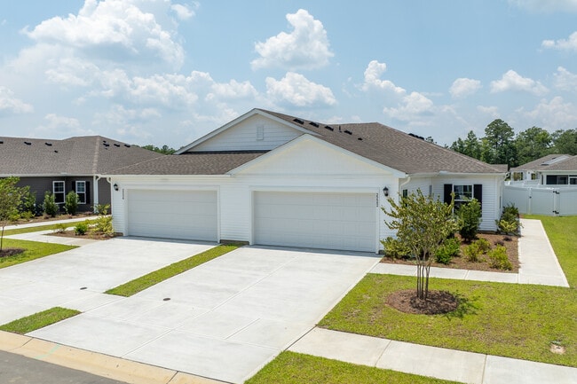 Arboretum at Brunswick Village in Leland, NC - Building Photo - Building Photo