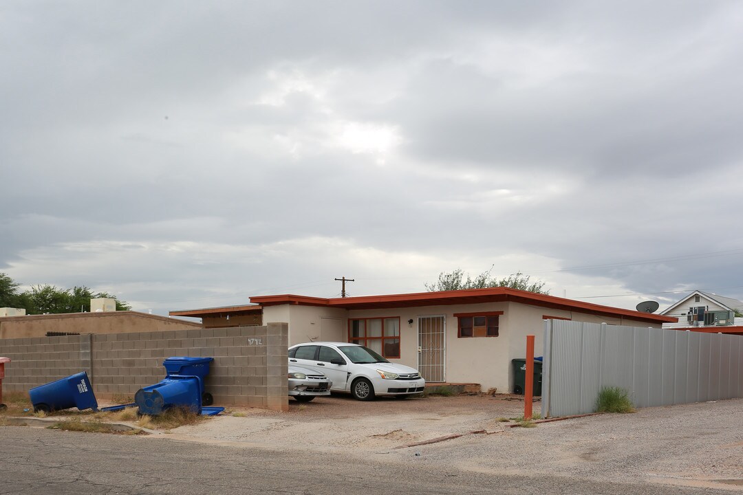 4742-4748 E 1st St in Tucson, AZ - Foto de edificio