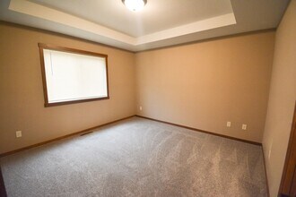 6934 Clarkia Dr NW in Rochester, MN - Building Photo - Building Photo