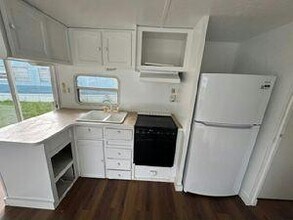 925 Ponce De Leon Blvd in Brooksville, FL - Building Photo - Building Photo