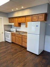 233 Washington St, Unit FIRST FLOOR in East Stroudsburg, PA - Building Photo - Building Photo