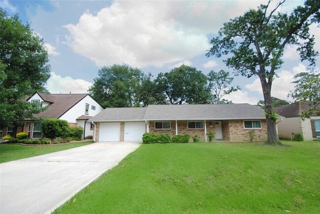 property at 10038 Briarwild Ln