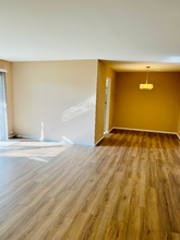 971 Yosemite Trail in Roselle, IL - Building Photo - Building Photo
