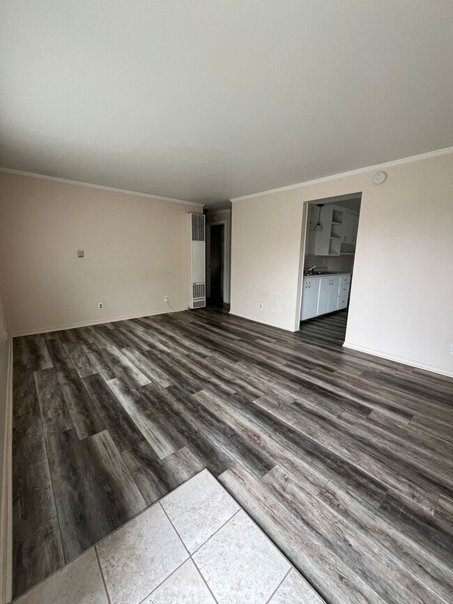 property at 3412 Oxbow St