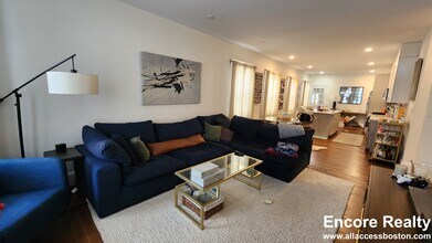 8 Nonantum St in Boston, MA - Building Photo - Building Photo