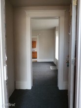 861 Washington Ave-Unit -Apt 1W in Muskegon, MI - Building Photo - Building Photo