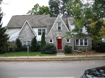 West Beaver Apartments in State College, PA - Foto de edificio