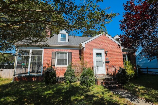 property at 2922 Overton Rd