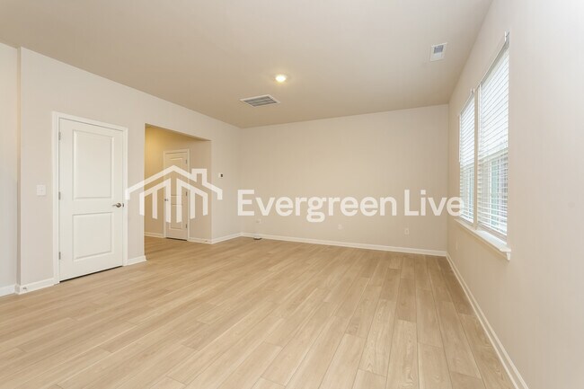 817 Pear Blossom Ct in Winston-Salem, NC - Building Photo - Building Photo