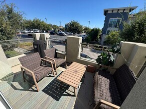 6066 Colt Pl in Carlsbad, CA - Building Photo - Building Photo