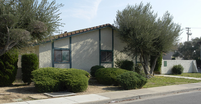 2802 Determine in Atwater, CA - Building Photo - Building Photo