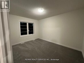 75 Air Dancer Cres in Oshawa, ON - Building Photo - Building Photo