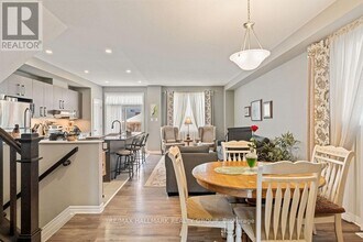 246 Yellowcress Wy in Ottawa, ON - Building Photo - Building Photo