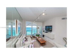 16699 Collins Ave in Hollywood, FL - Building Photo - Building Photo