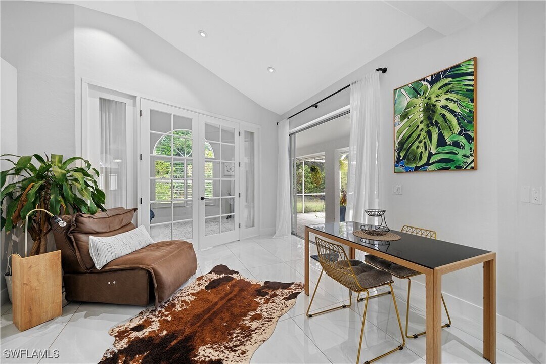 8139 Las Palmas Way in Naples, FL - Building Photo