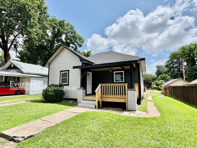 property at 30 G St NW