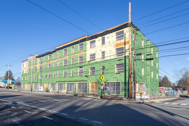611 Main St