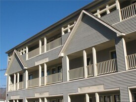 79 Danbury Rd in Ridgefield, CT - Building Photo