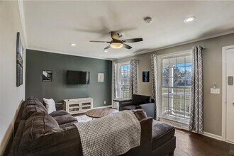 1511 Stewarts Ferry Pike in Nashville, TN - Foto de edificio - Building Photo