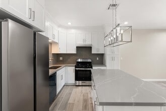 10508 Mattock Ave, Unit A in Downey, CA - Building Photo - Building Photo