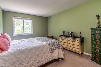 N6 Stonehedge Dr in South Burlington, VT - Building Photo - Building Photo