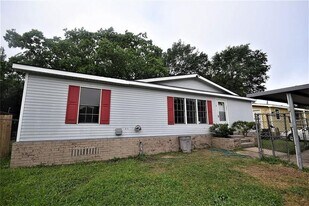 607 Vista Ave in Baytown, TX - Building Photo