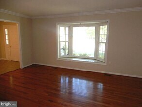 7014 Maple Tree Ln in West Springfield, VA - Building Photo - Building Photo