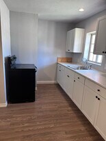 2310 Oregon St in Carlsbad, NM - Building Photo