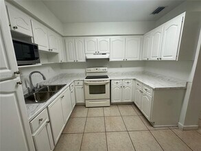 3296 NW 13th Ter in Miami, FL - Building Photo - Building Photo