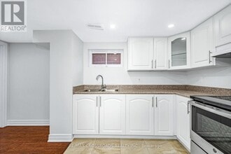 2095 Haig Dr in Ottawa, ON - Building Photo - Building Photo