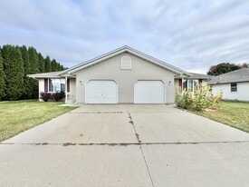 1124-1126 Brown Dr in Milton, WI - Building Photo
