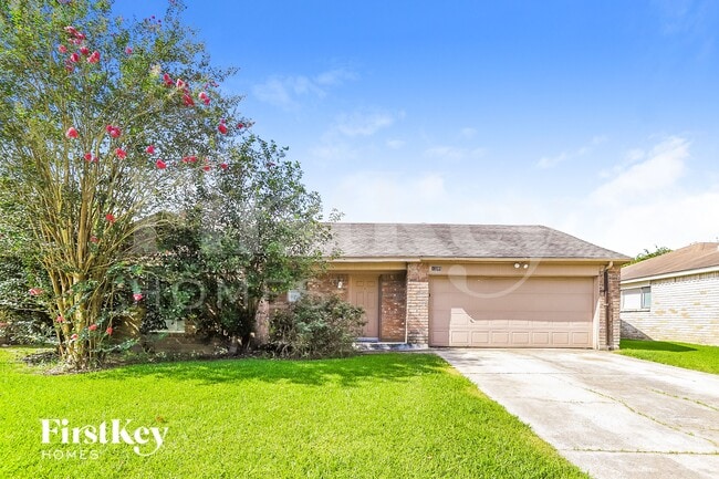 13285 Lake Breeze Ln