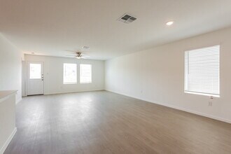 2234 Croaker Crk in San Antonio, TX - Building Photo - Building Photo