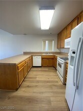 460 Comstock Ave in Pahrump, NV - Building Photo - Building Photo
