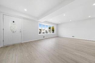 450 Jefferson Ave, Unit Second floor in Staten Island, NY - Building Photo