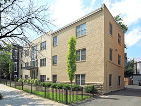 626 E St SE in Washington, DC - Foto de edificio - Building Photo