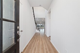 720 Lake Lacosta Dr in Katy, TX - Building Photo - Building Photo