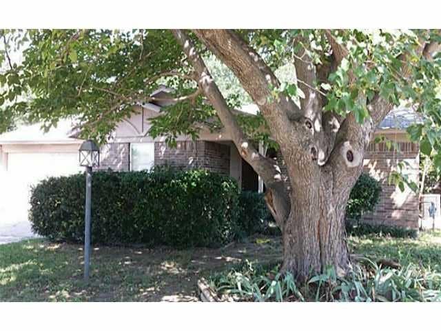 property at 6025 Lindy Ln