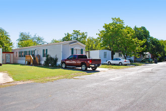 Bells Half Acres in Dallas, TX - Building Photo - Building Photo