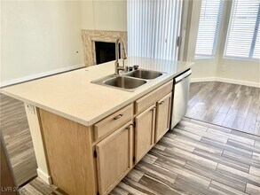 6248 Small Point Dr in Las Vegas, NV - Building Photo - Building Photo