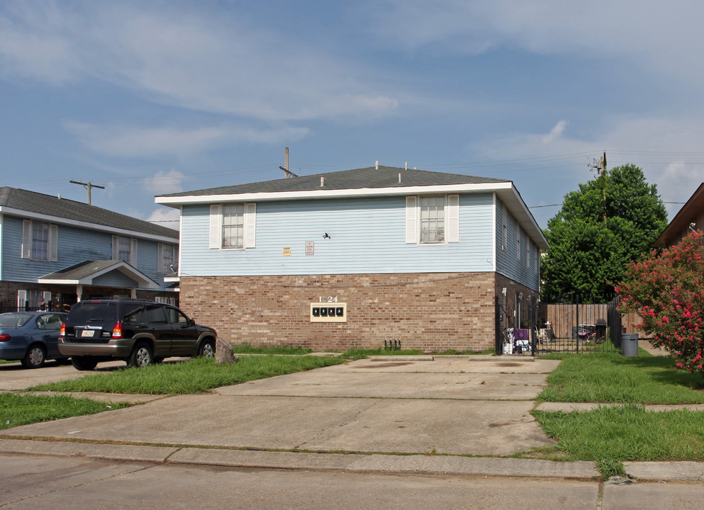 1024-1030 Eli Ct in Gretna, LA - Foto de edificio