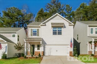 200 Chapelcrest Ln in Holly Springs, GA - Building Photo