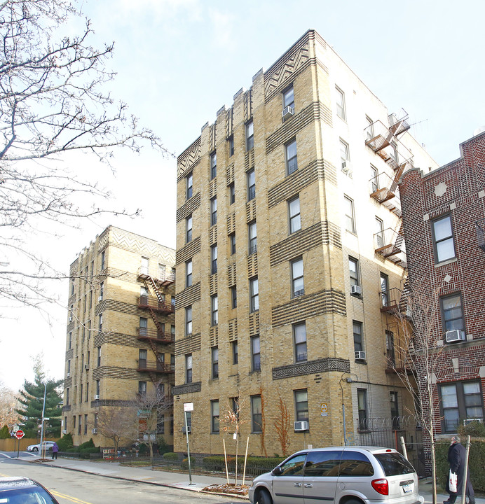 815 E 14th St in Brooklyn, NY - Building Photo