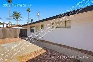 3022 N 37th St in Phoenix, AZ - Building Photo