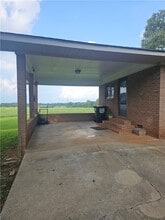 150 Ralph Sheriff Rd in Seneca, SC - Building Photo - Building Photo