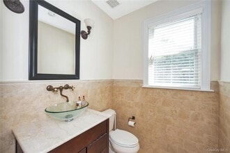696 Ridgeway in White Plains, NY - Building Photo - Building Photo